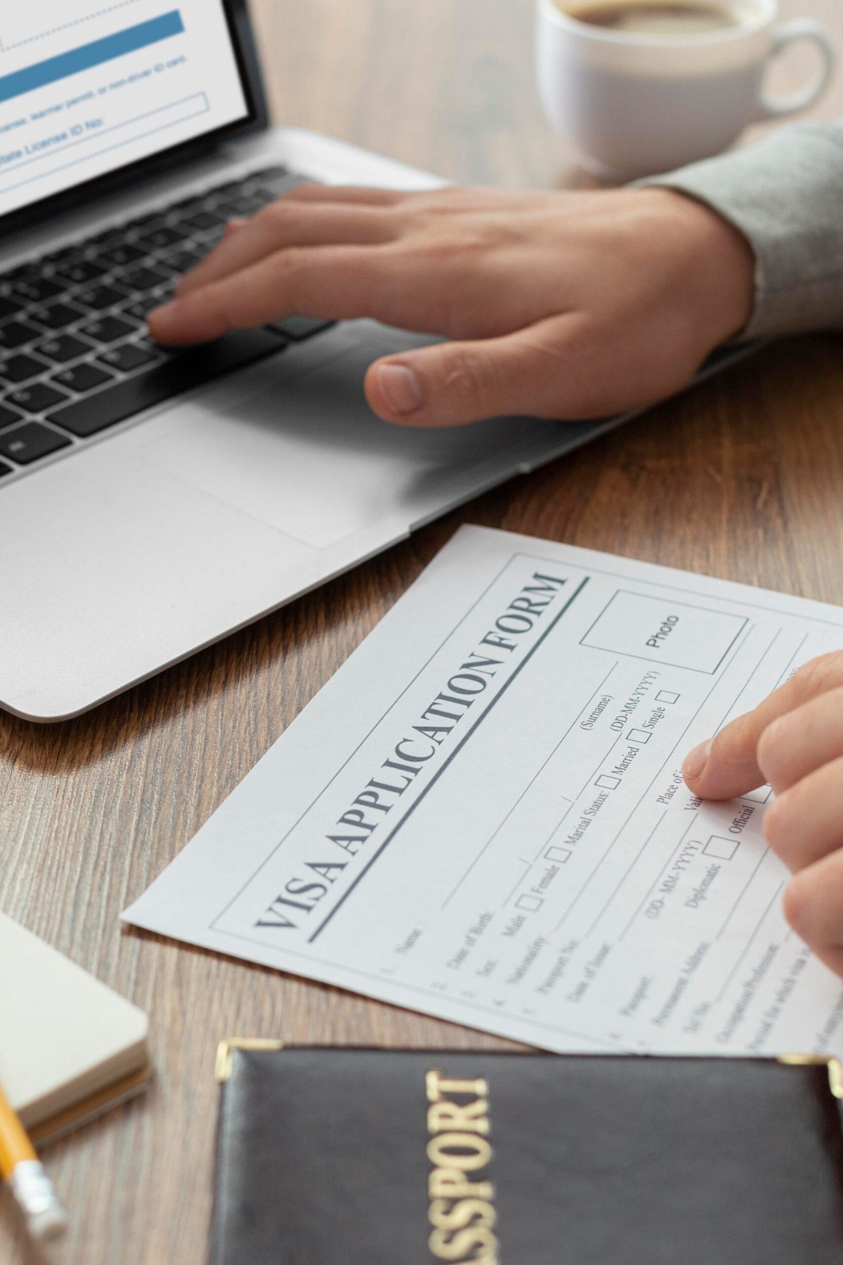 Firma de escrituras en gestión notarial Perú